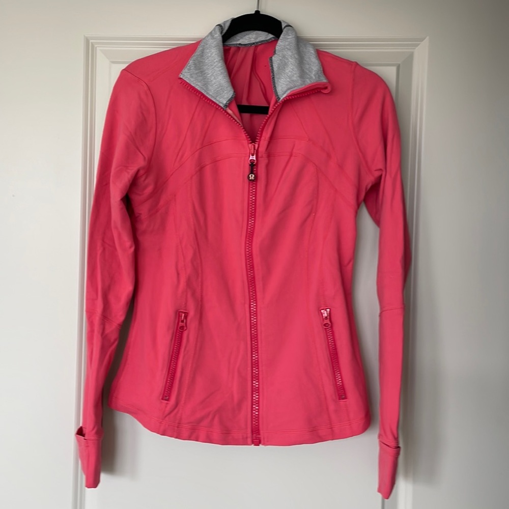 LULULEMON PINK DEFINE JACKET SIZE 10